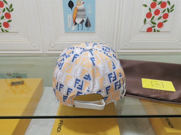 ブランド帽子側面デザイン